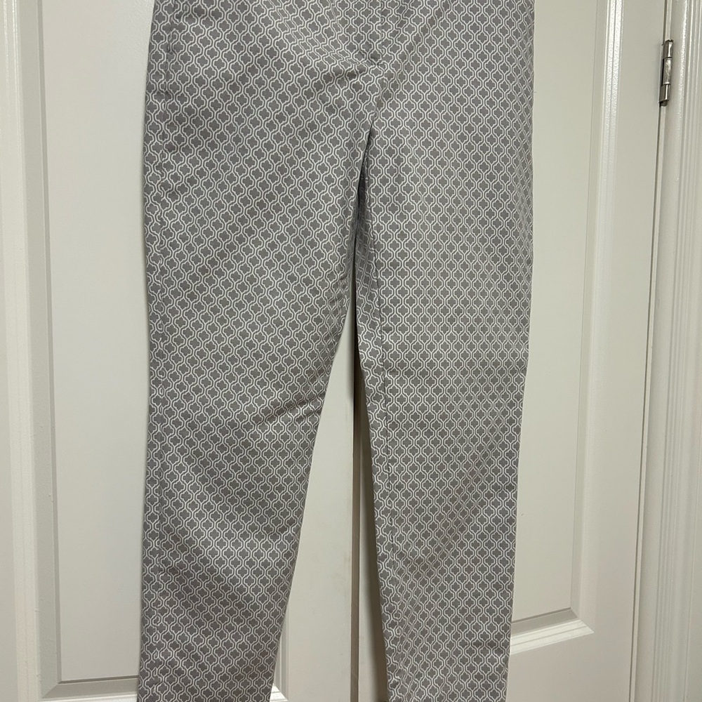 Adrienne Vittadini Gray Geometric Pants